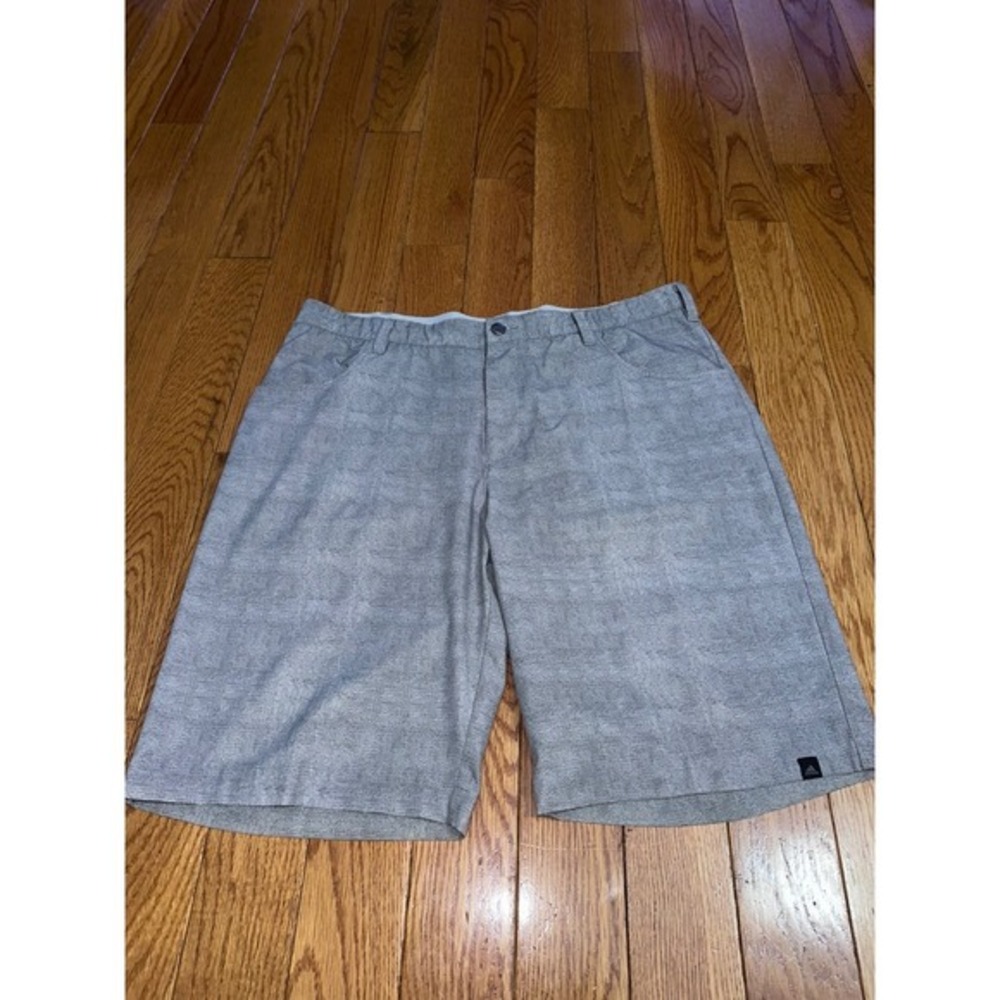 Men's Adidas Golf Shorts Heathered Gray Flat Front Casual Athletic Mens Size 38